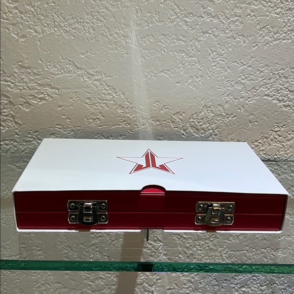 JEFFREE STAR BLOOD SUGAR NIB 18 SHADES MIRRORED EYESHADOW PALETTE - Picture 7 of 8